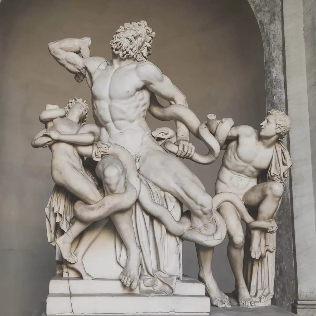 Cosa vedere a Roma vicino al Vaticano statua di laocoonte ai musei vaticani