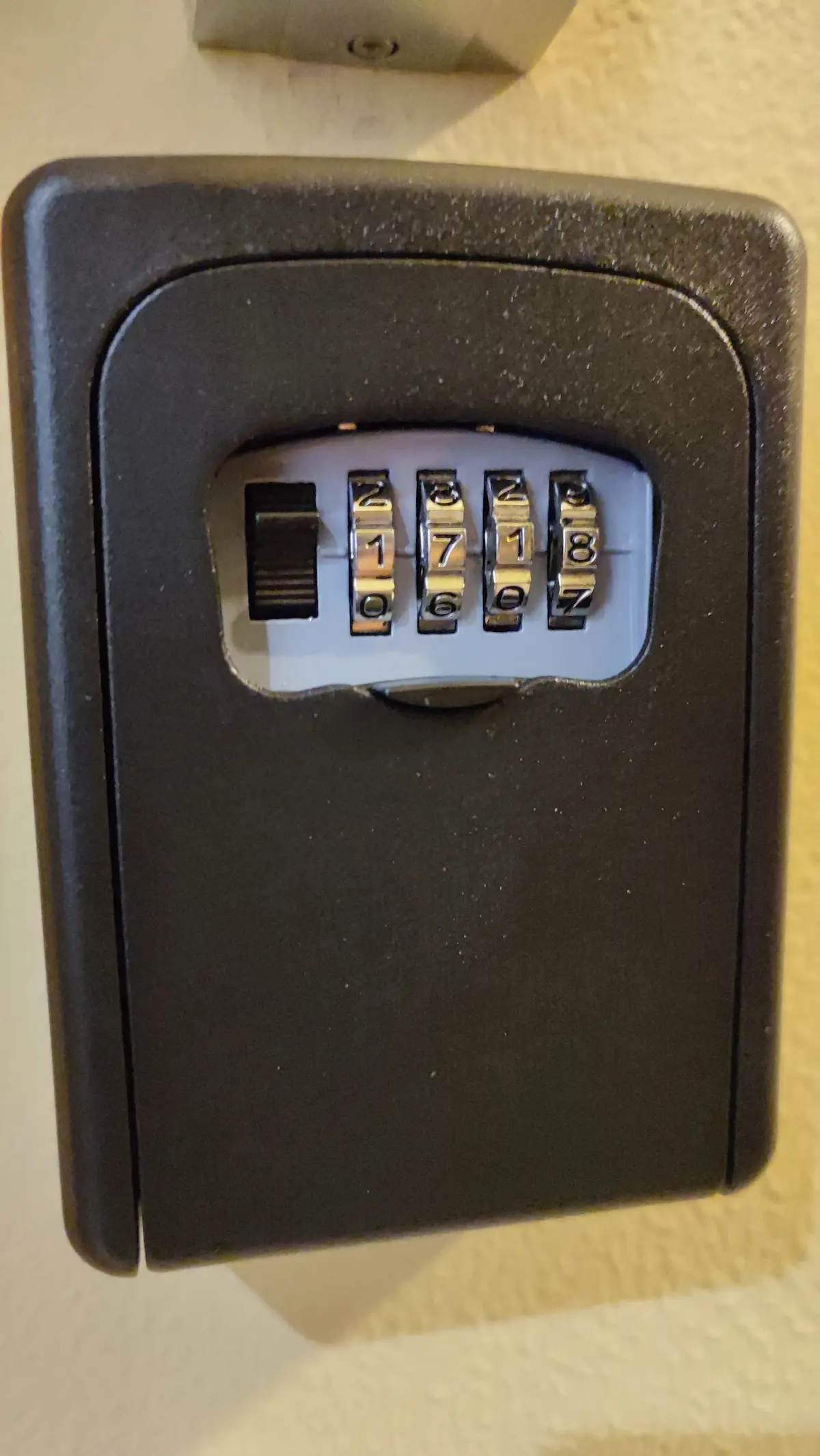 key box contenente le chiavi per emergenza
